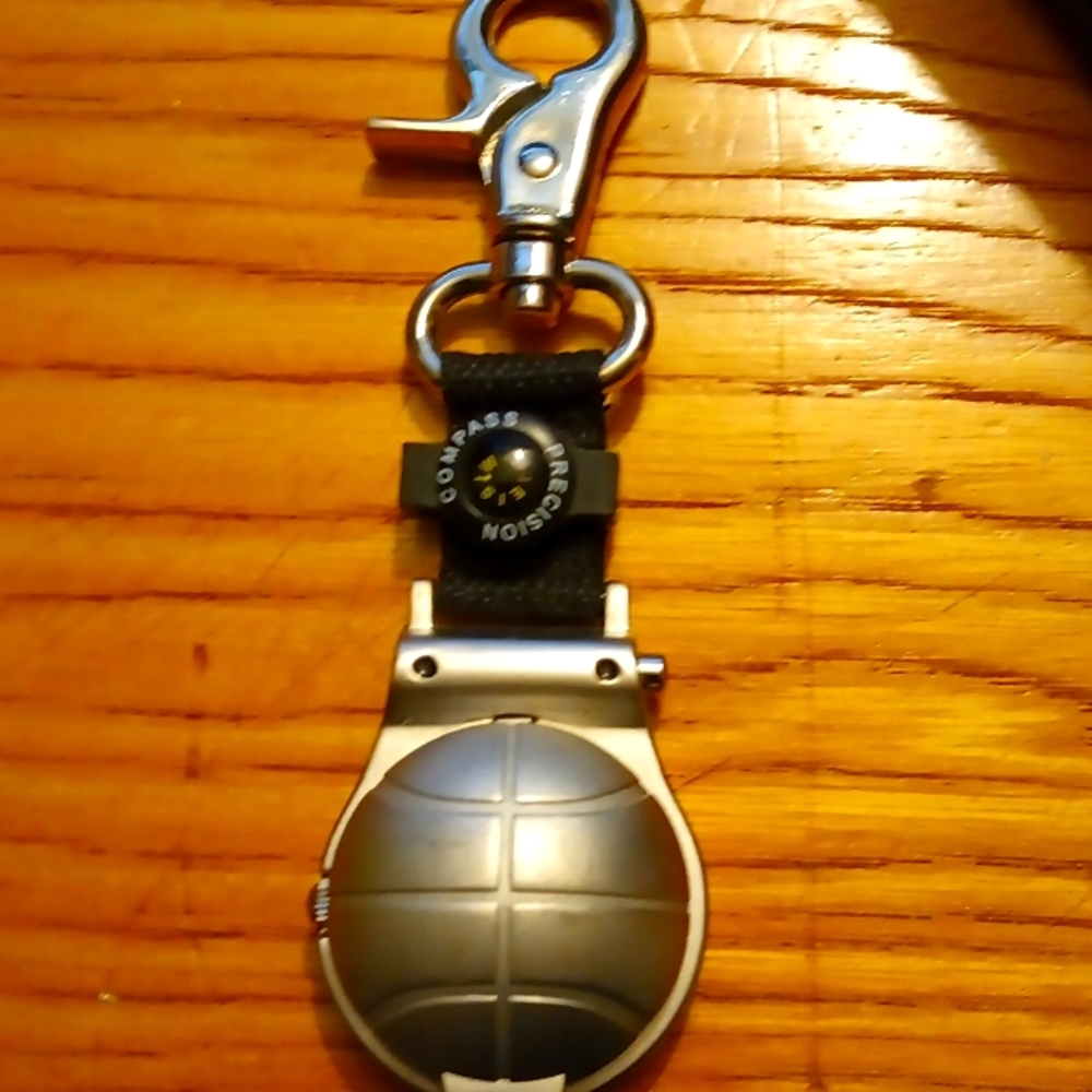 Men's Belt Loop Watch / Compass